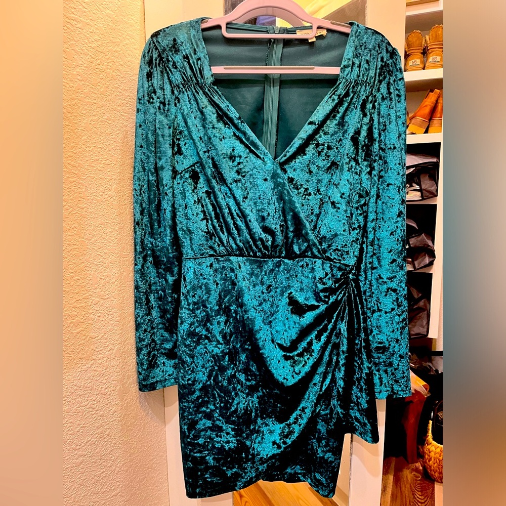 Crushed green velvet dress SZ small